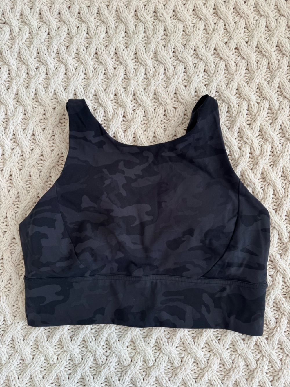Lululemon stronger as one longline bra